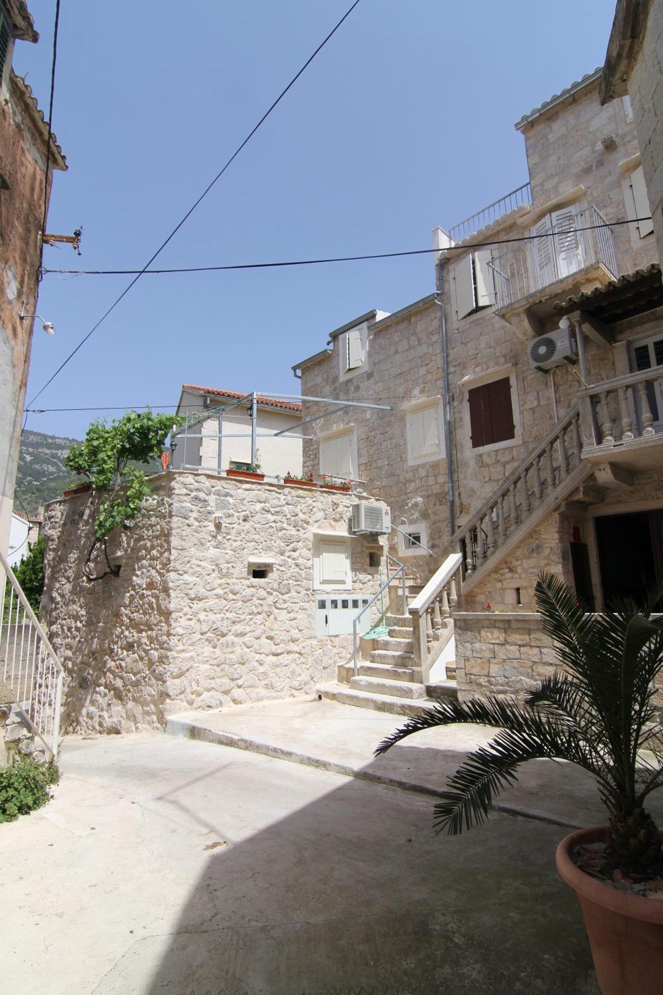 Apartments Donika Komiža Esterno foto