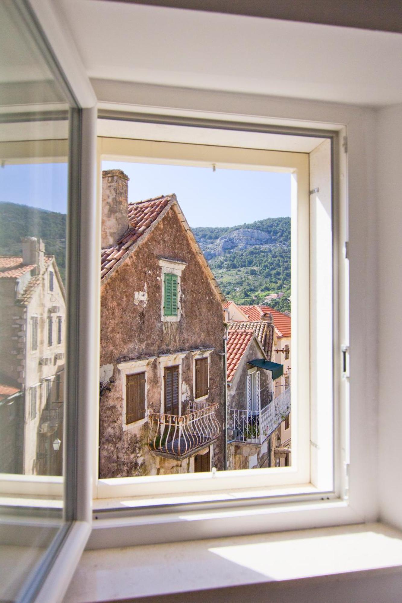 Apartments Donika Komiža Camera foto